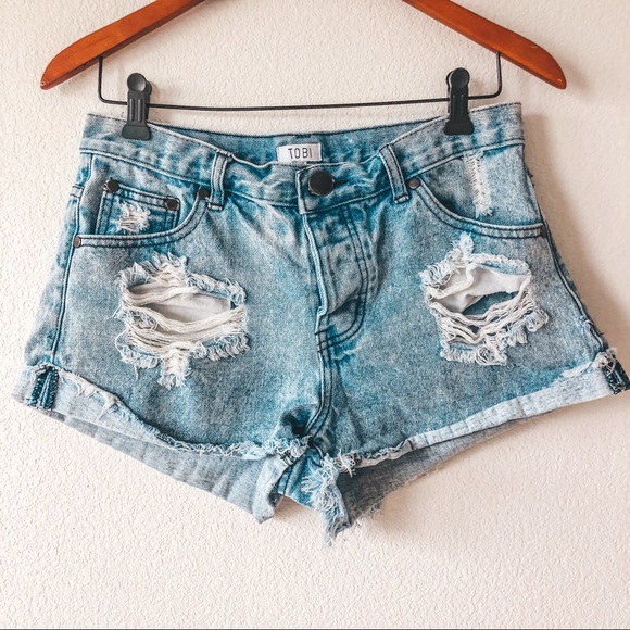 Tobi Distressed Jean Shorts - Picture 4 of 5